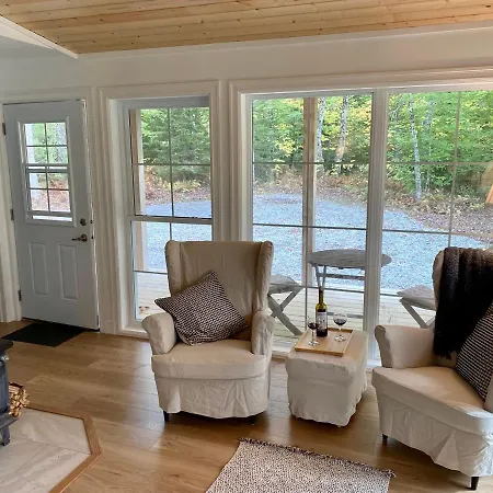 Bear Cabin - Forest Retreat Nearby Lake - Not On Waterfront East Kemptville Exterior photo