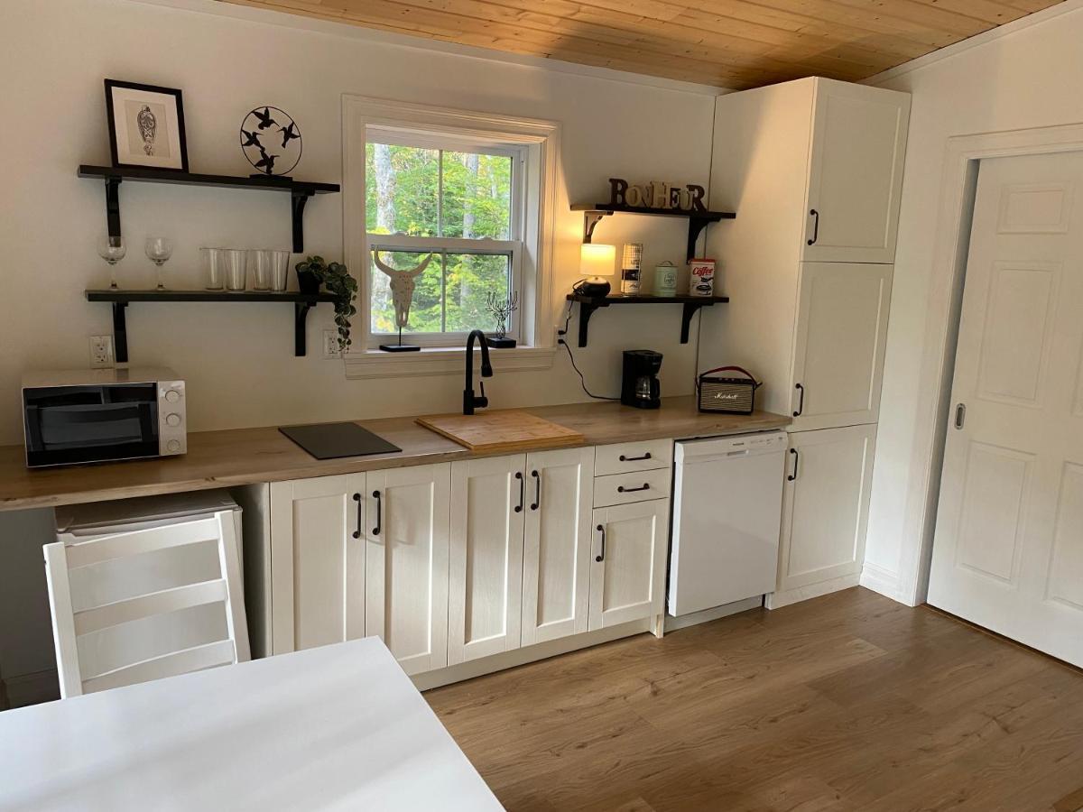 Bear - Forest Retreat Nearby - Not On Waterfront *